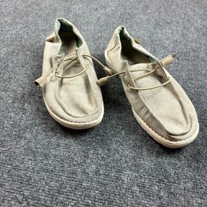 HEY DUDE Women’s Wendy slip on shoe Chambray Beige size: 8